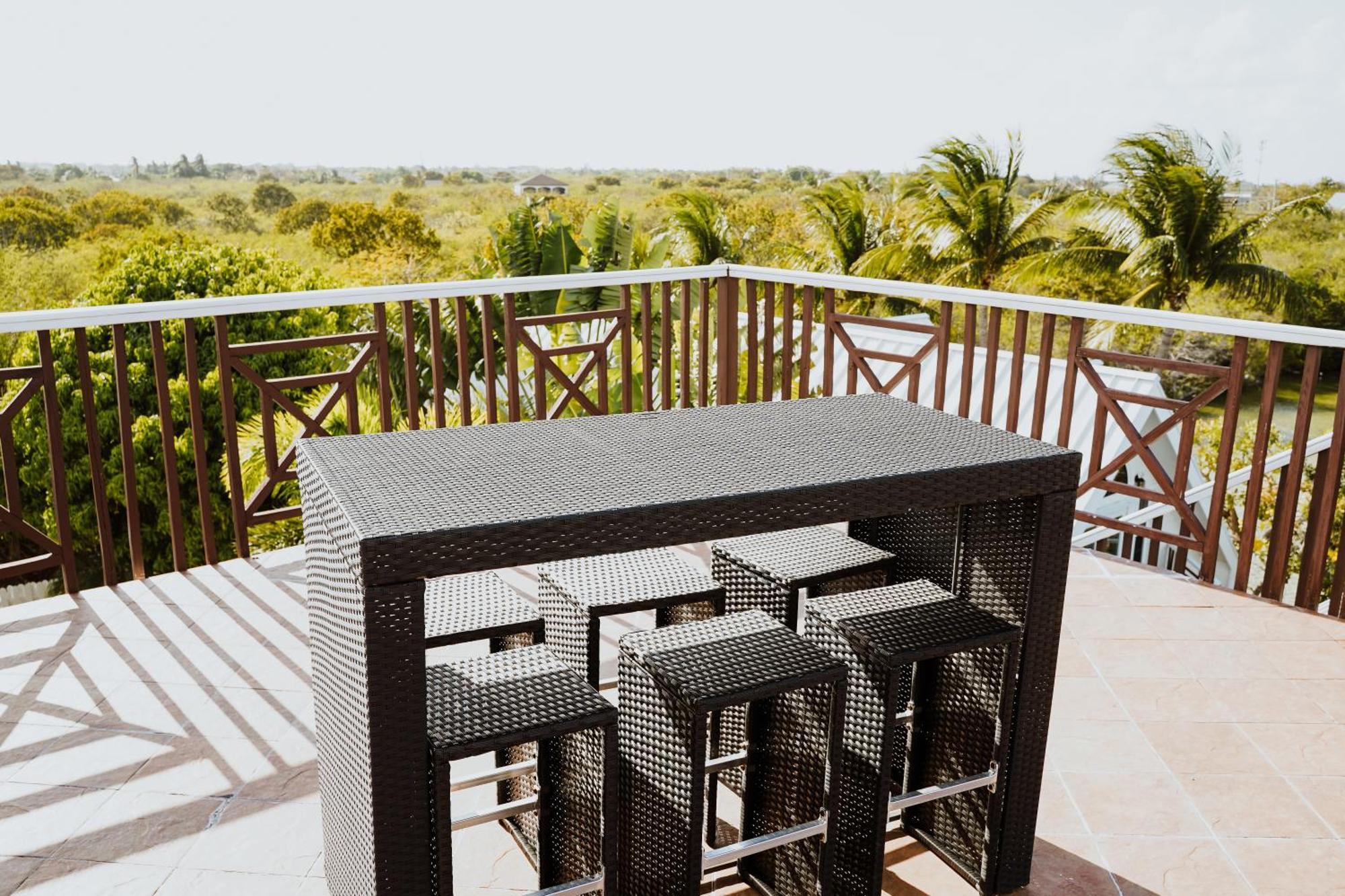 Shangri-La Boutique Bed & Breakfast West Bay Zimmer foto