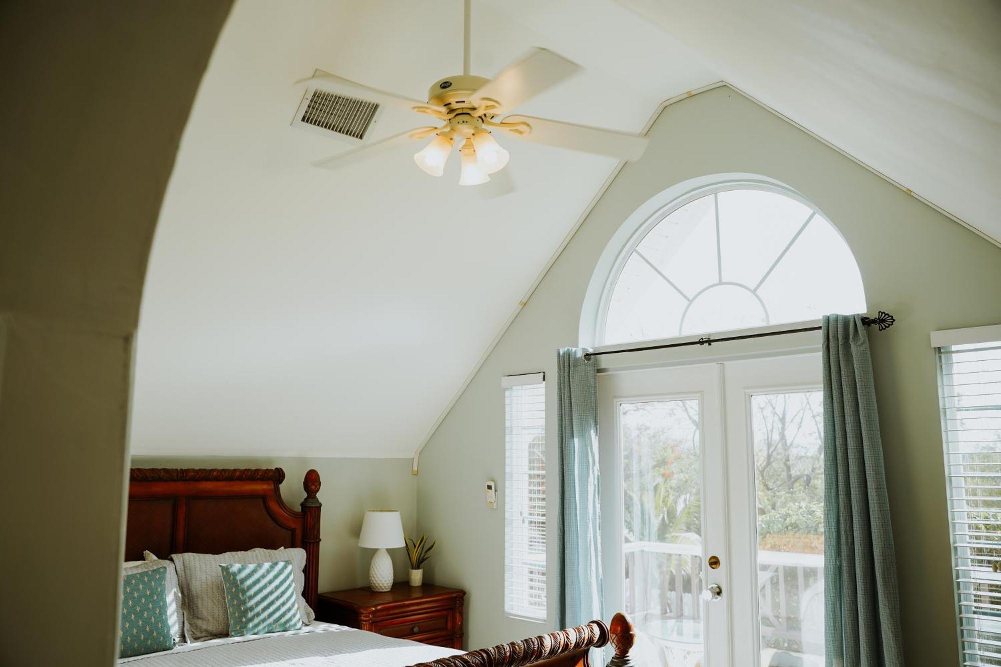 Shangri-La Boutique Bed & Breakfast West Bay Zimmer foto
