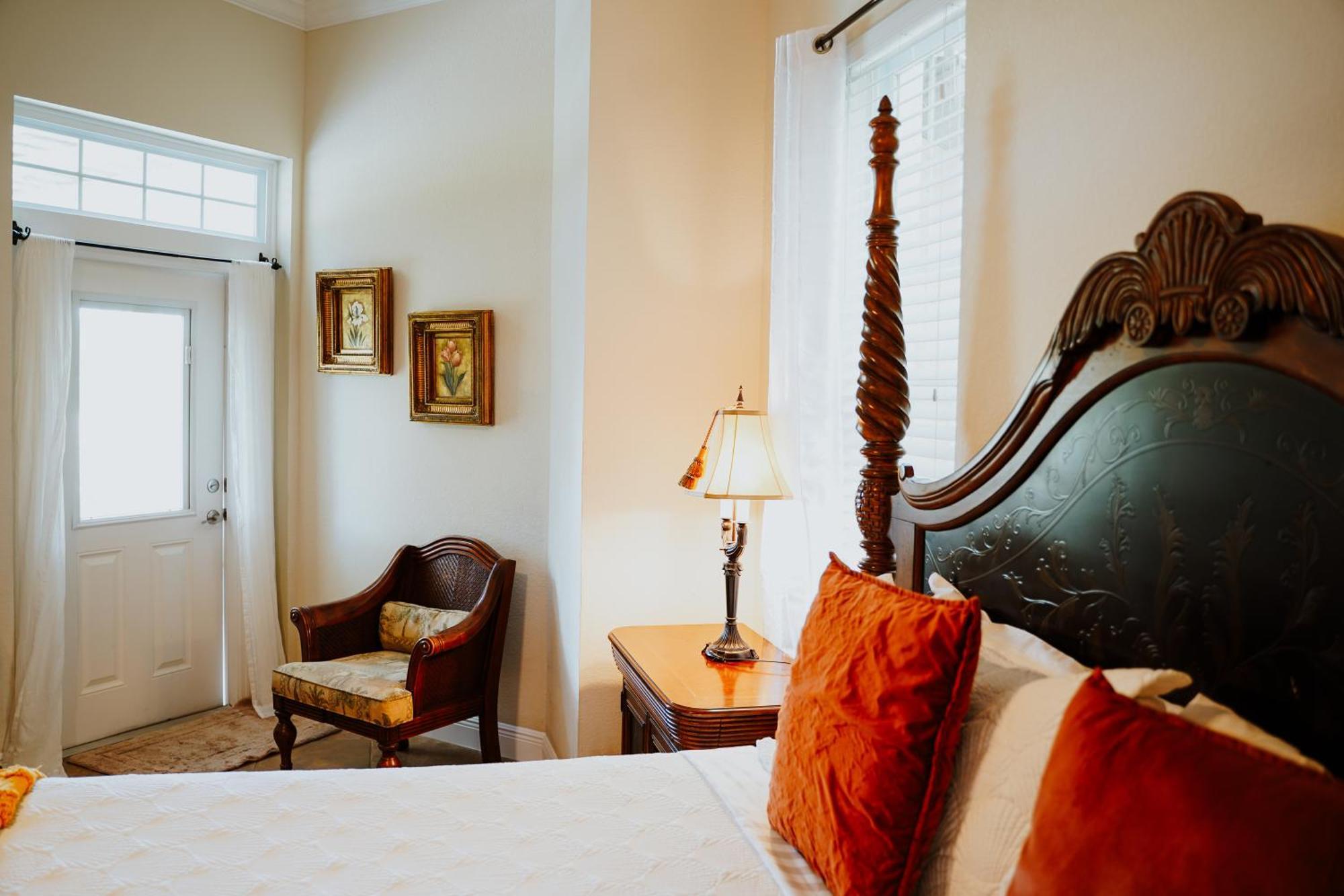 Shangri-La Boutique Bed & Breakfast West Bay Zimmer foto